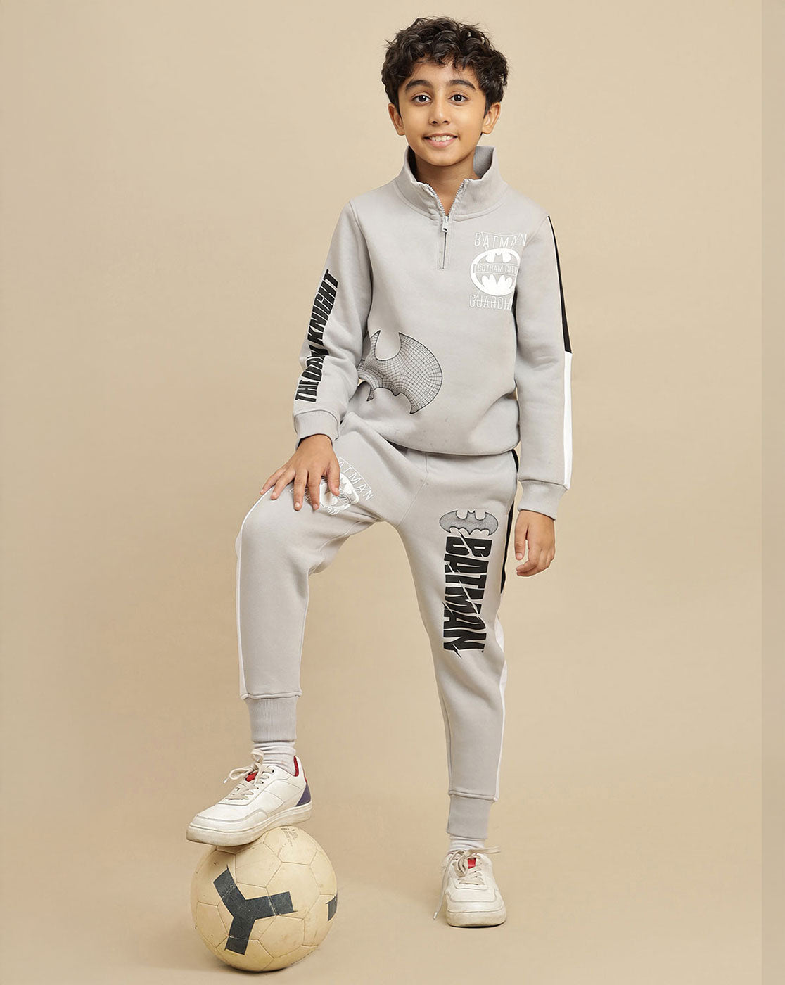 Batman printed Regular Fit Sweatshirt & Joggers Co-Ords Set For Boys