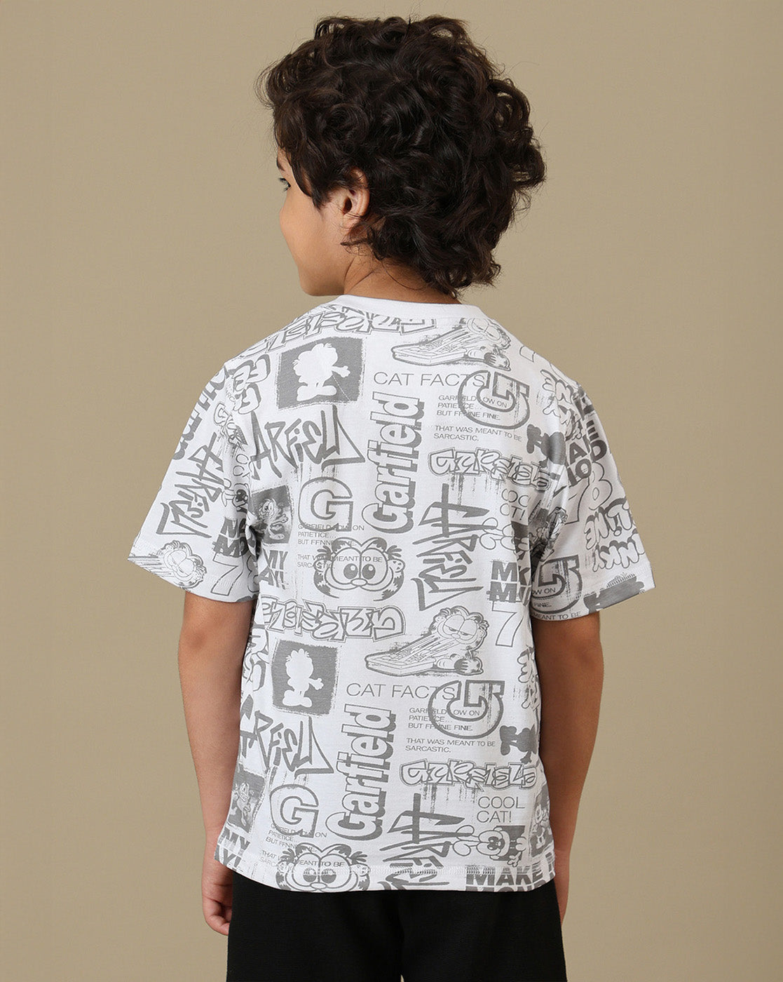 Garfield Reversible Sequins Printed Regular Fit Tshirt For Boys