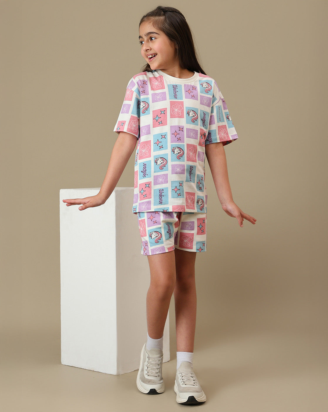 Unicorn Printed Relaxed Fit Tshirt For Girls