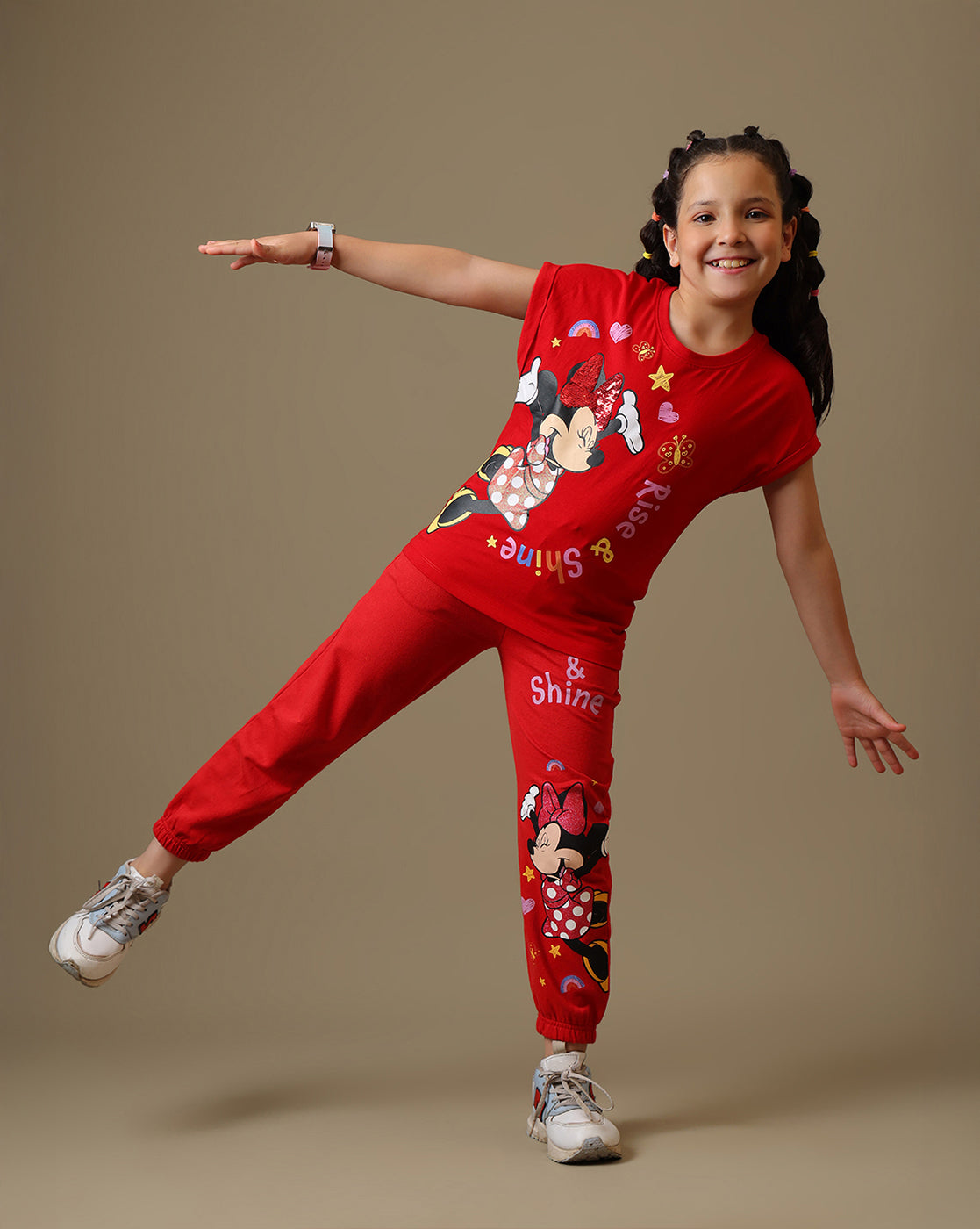 Minnie Mouse Printed Relaxed Fit Reversible Sequin Tshirt For Girls