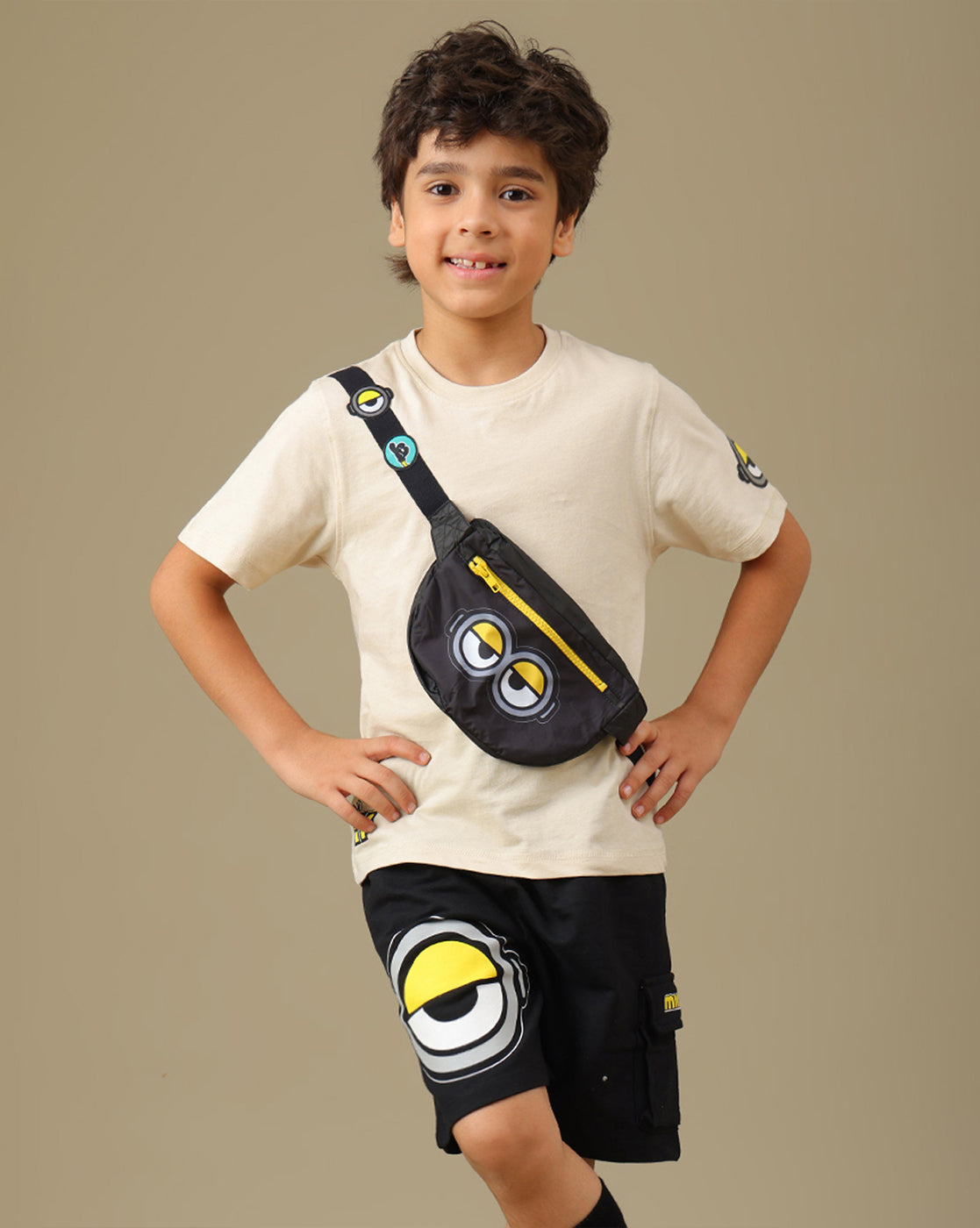 Minions Printed Regular Fit T-Shirt & Shorts For Boys
