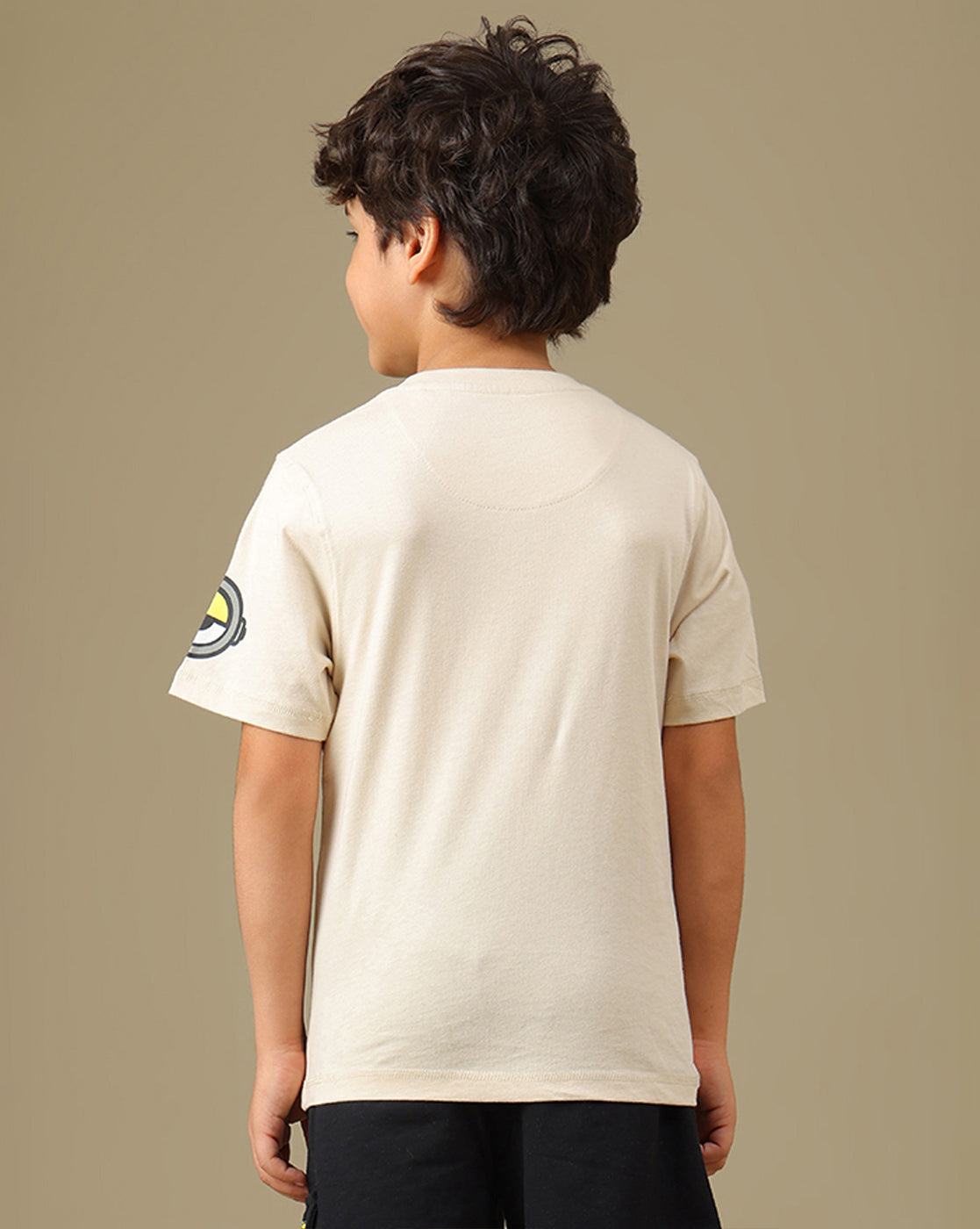 Minions Printed Regular Fit Tshirt with Sling Bag For Boys