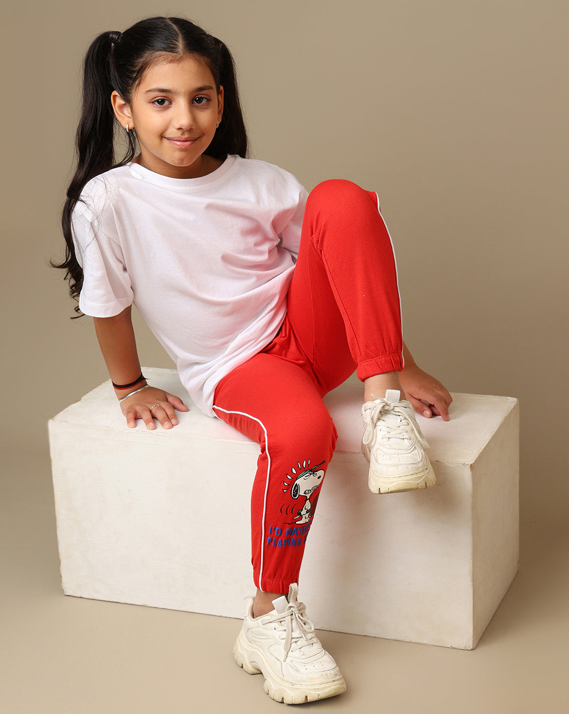 Peanuts Printed Regular Fit Jogger For Girls